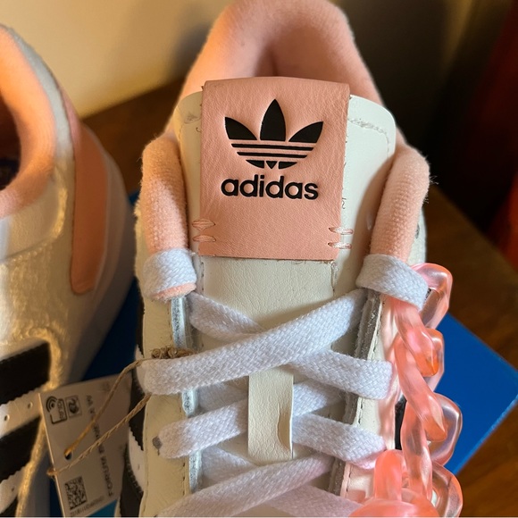 ADIDAS x HELLO KITTY Forum Bonega Shoes - Picture 7 of 16